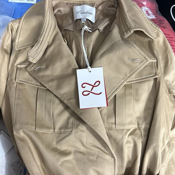 Marianna Selina Cargo Mini Dress in Camel Brown
L'ACADEMIE NWT Size S MSRP $398 - Picture 3 of 6